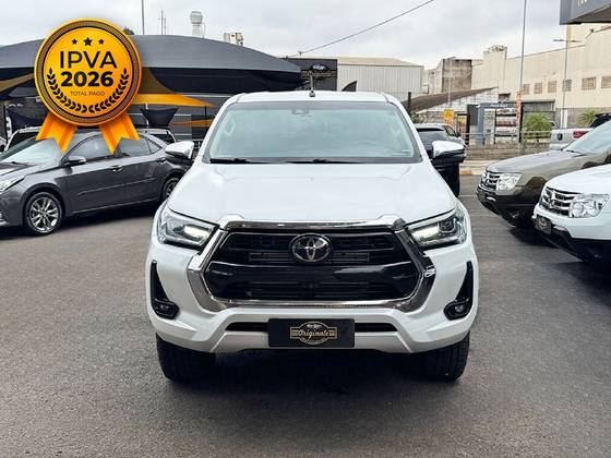 TOYOTA HILUX 2.8 D-4D TURBO DIESEL CD SRX 4X4 AUTOMÁTICO